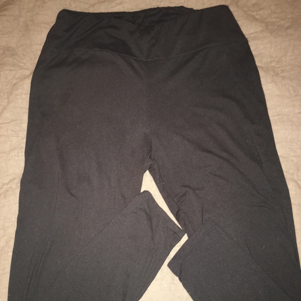 Unicorn LuLaRoe black leggings. Tall and curvy